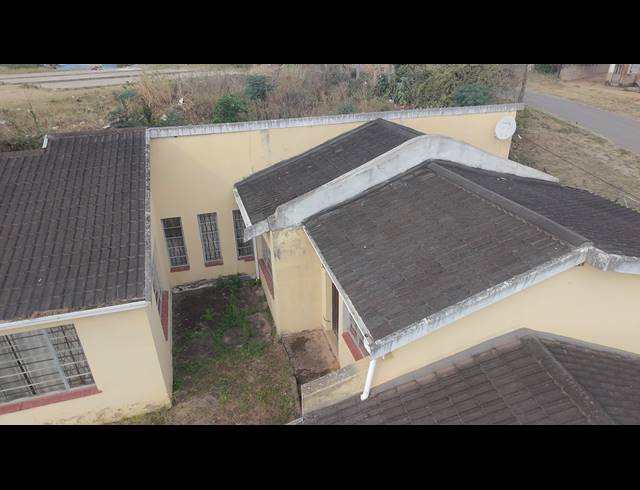 4 BEDROOM HOUSE FOR SALE IN UMLAZI H